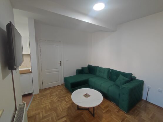 Lepa garsonjera, 26m2, Podbara